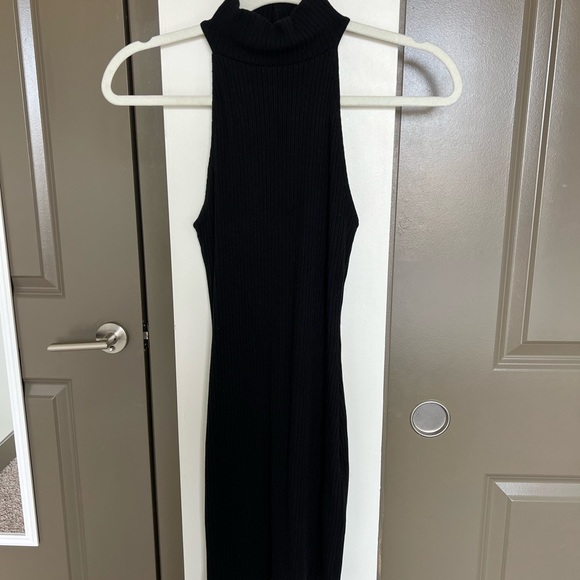 Reformation Dresses & Skirts - Reformation Black Sleeveless Mini Sweater Dress - XS